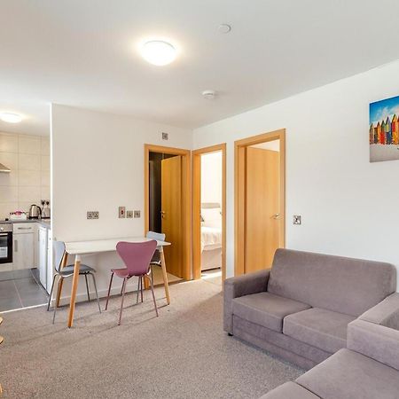 Beautiful 2-Bed Apartment In Ilfracombe Exteriör bild