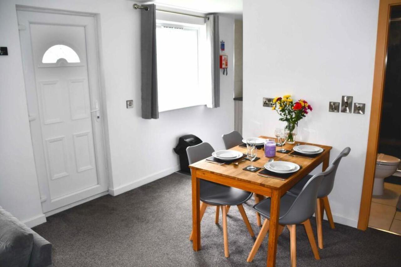 Beautiful 2-Bed Apartment In Ilfracombe Exteriör bild