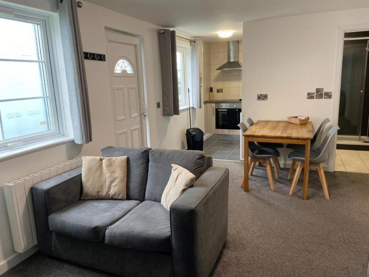 Beautiful 2-Bed Apartment In Ilfracombe Exteriör bild