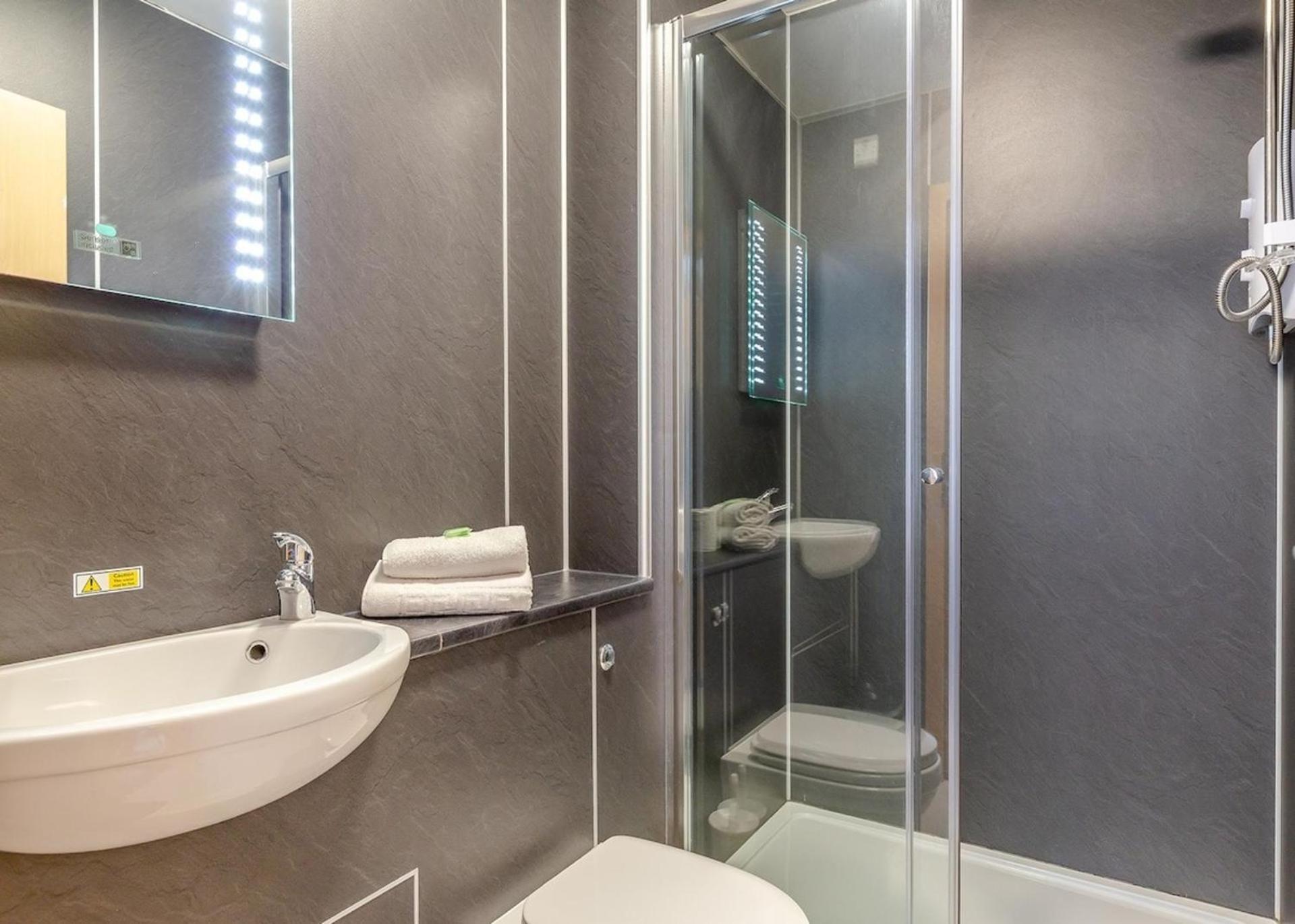 Beautiful 2-Bed Apartment In Ilfracombe Exteriör bild